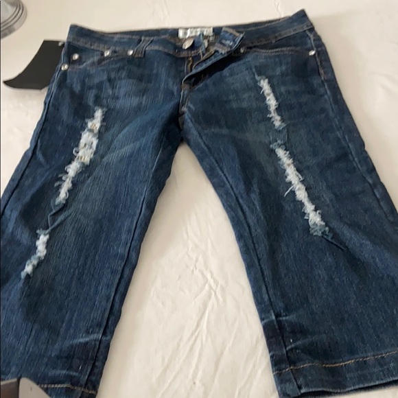 Brand new capris jeans with diamonds and cheetah - Picture 1 of 7